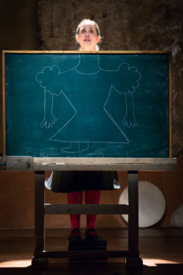 המנון לקופסא - Different View (5)