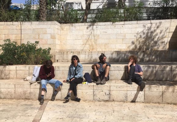 Backstage - a226e5aa-e2c0-4be3-9046-7d0013cbcf47