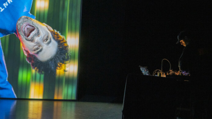 <strong>דלוזיות 01</strong> - 2 (1)