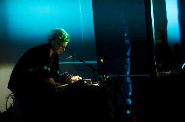 <strong>דלוזיות 01</strong> - 3