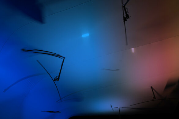 החולמים - החולמים2-ניב גפני_צילום-ילנה קורטני_עיצוב- טל הרדה